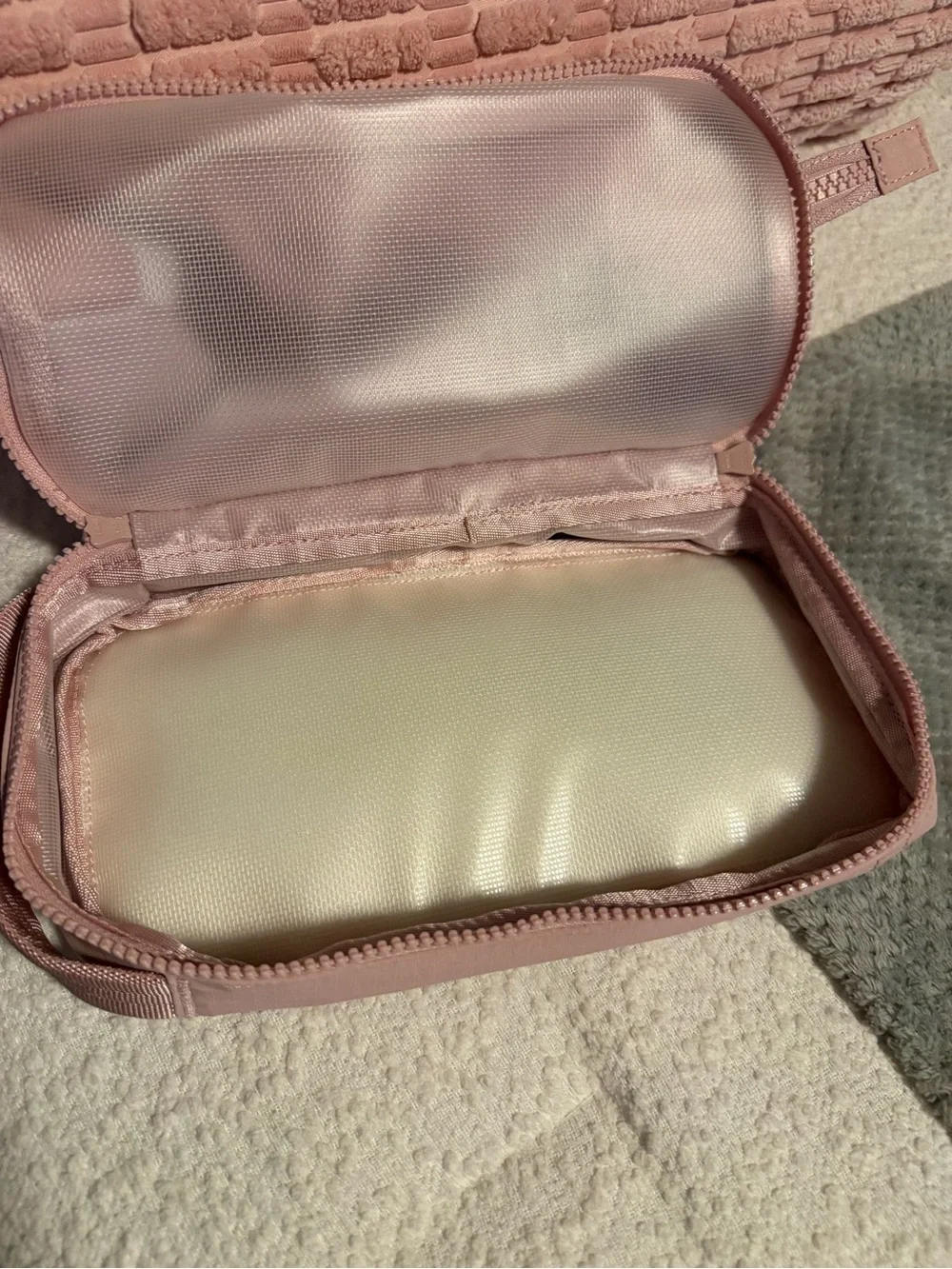 lululemon soft blush pink travel dopp kit